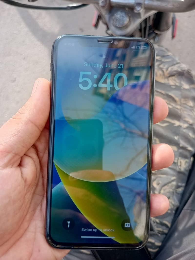 Apple iPhone X 2