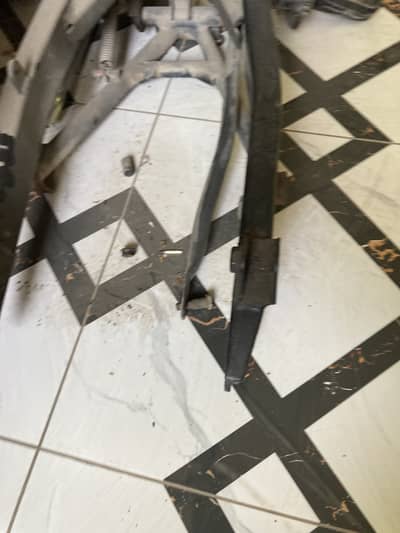 Swing arm chimta for derbi wego ravi piaggio etc