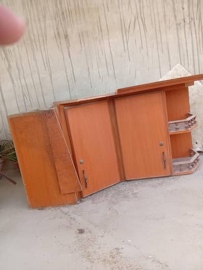 Kitchen cabinet
