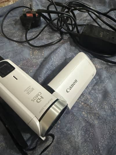 CANON LEGRIA HF R806 HD FOR SALE