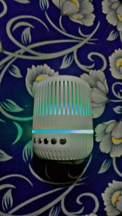 mini speaker M4