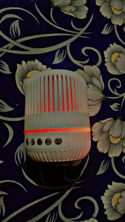 mini speaker M4