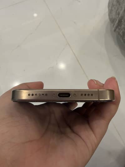 Apple iPhone 16 Pro Max