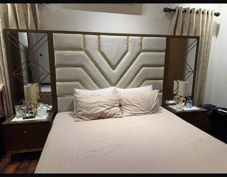 Bed and dressing table 2