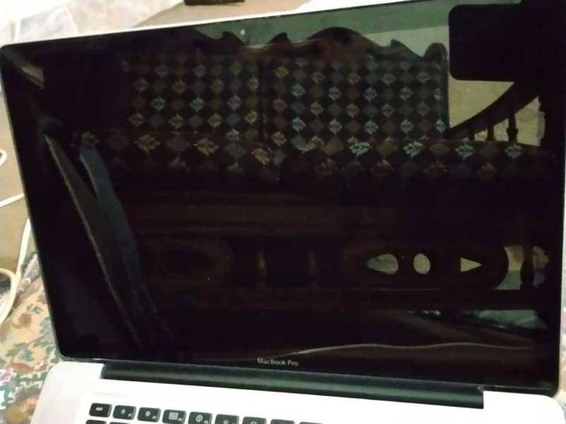 Mac book pro 2011 0