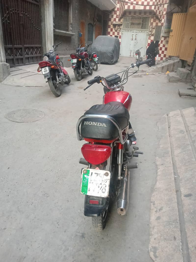2005 model cd 70 1