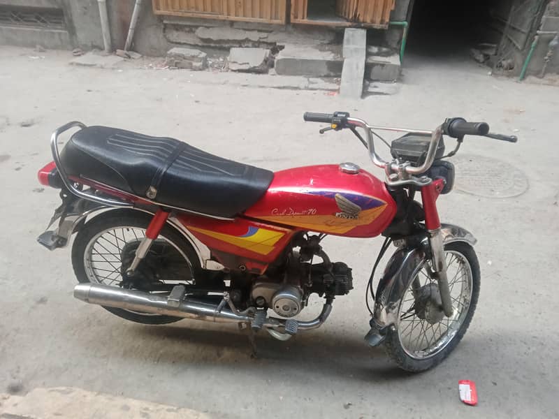 2005 model cd 70 4