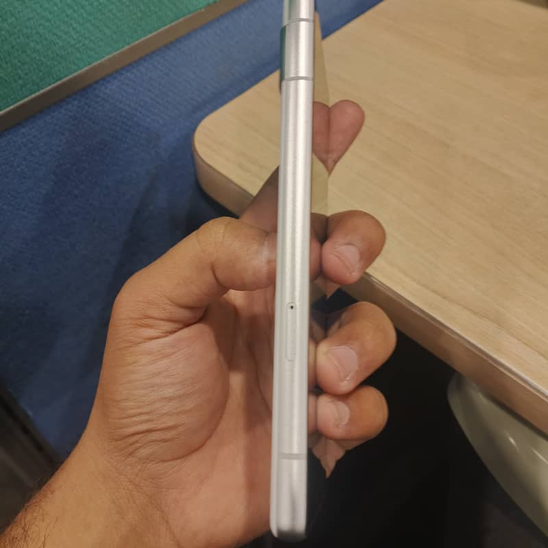 Google Pixel 7a 6