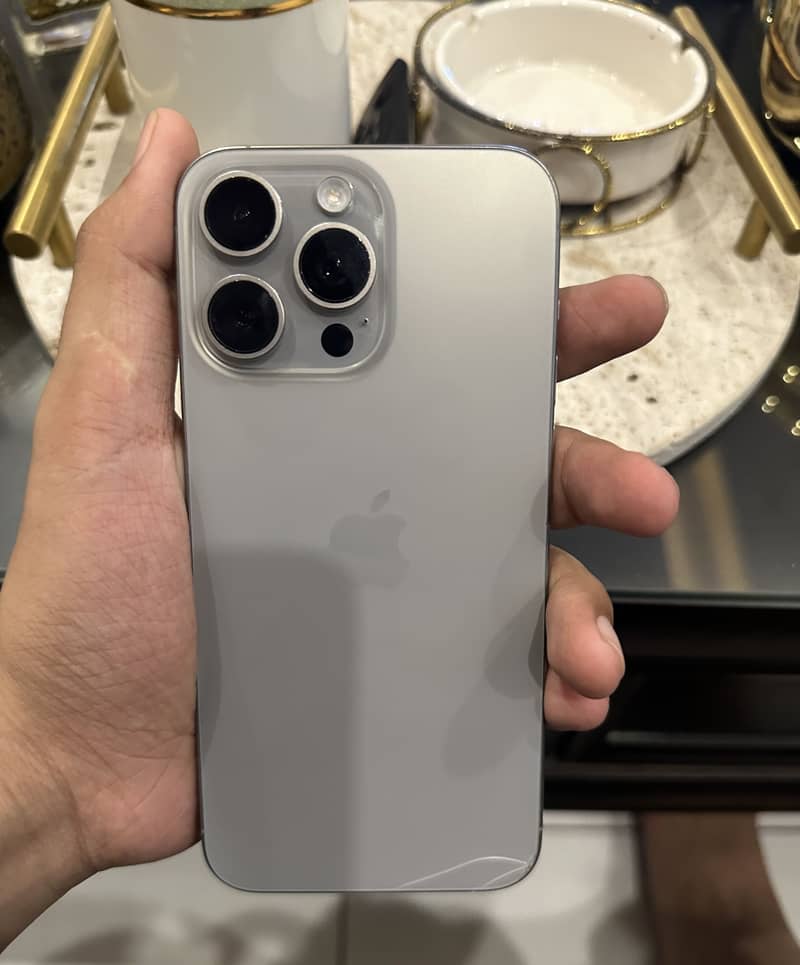 Iphone 15 pro max 1