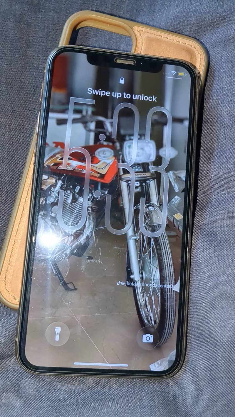 Apple iPhone 11 Pro 1