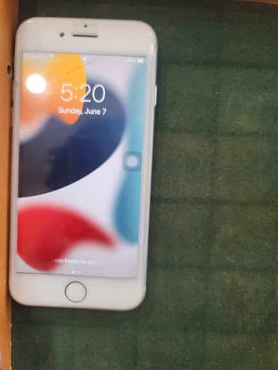 Apple iPhone 7