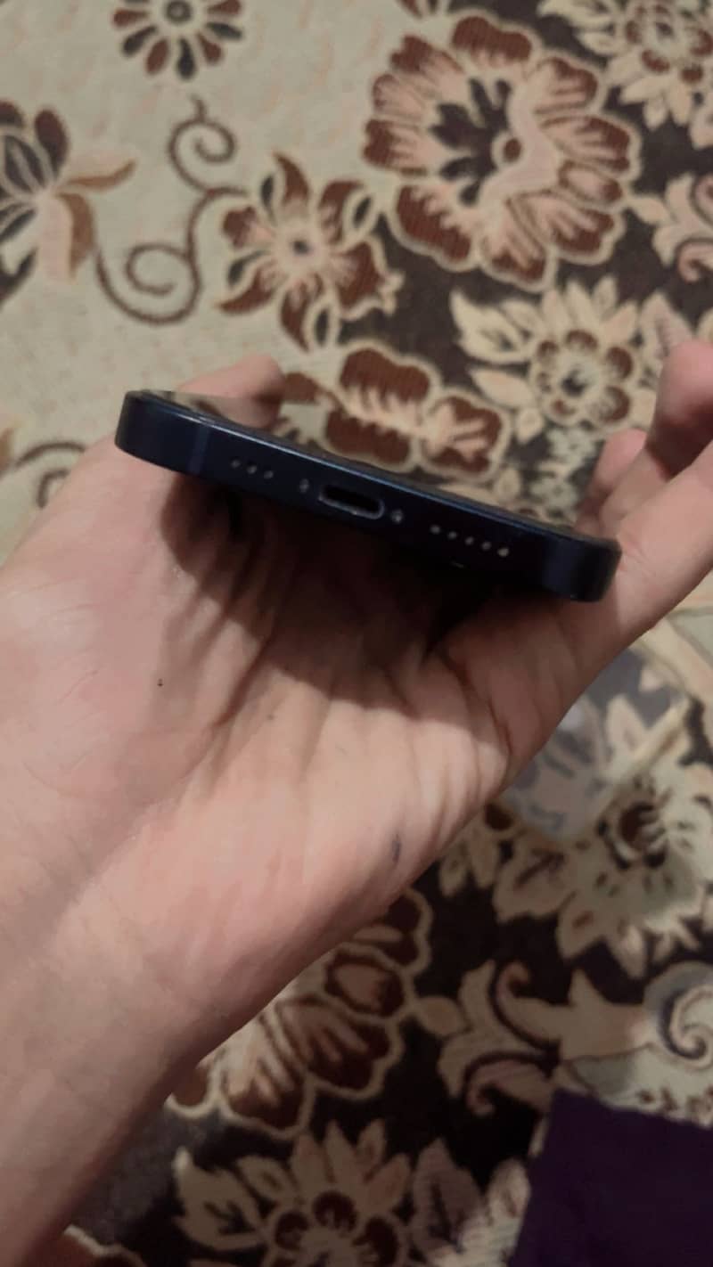 Apple iPhone 14 11