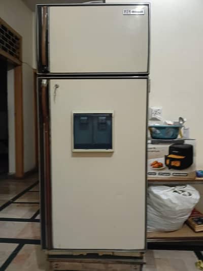 Sanyo 284FRA Japan Made Refrigerator - Working