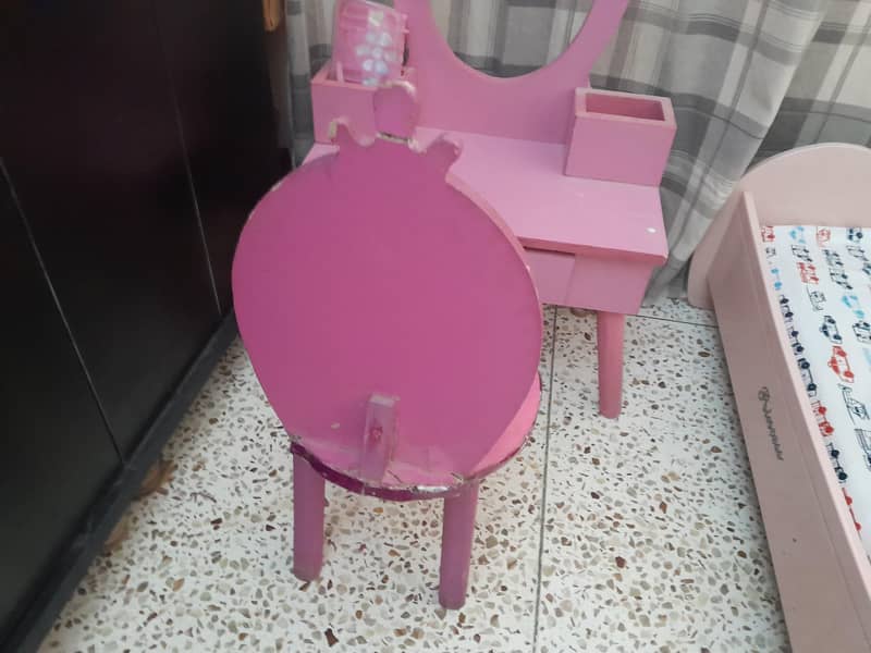 pink dressing table 1