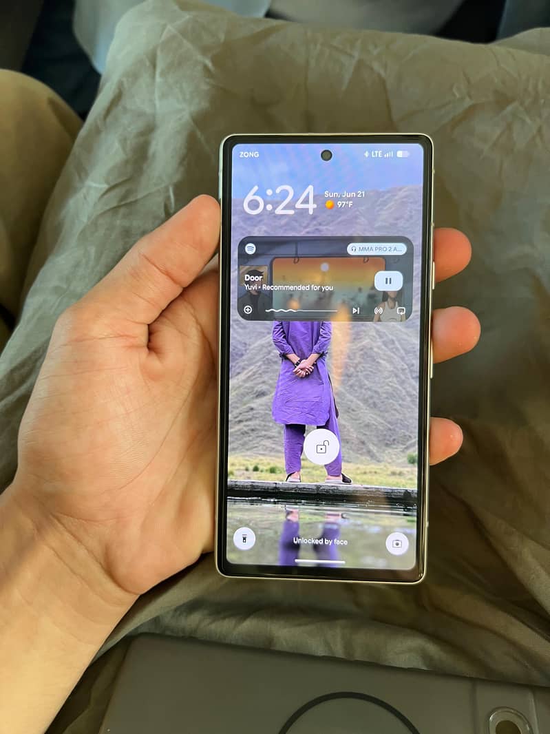 Google Pixel 7a 1
