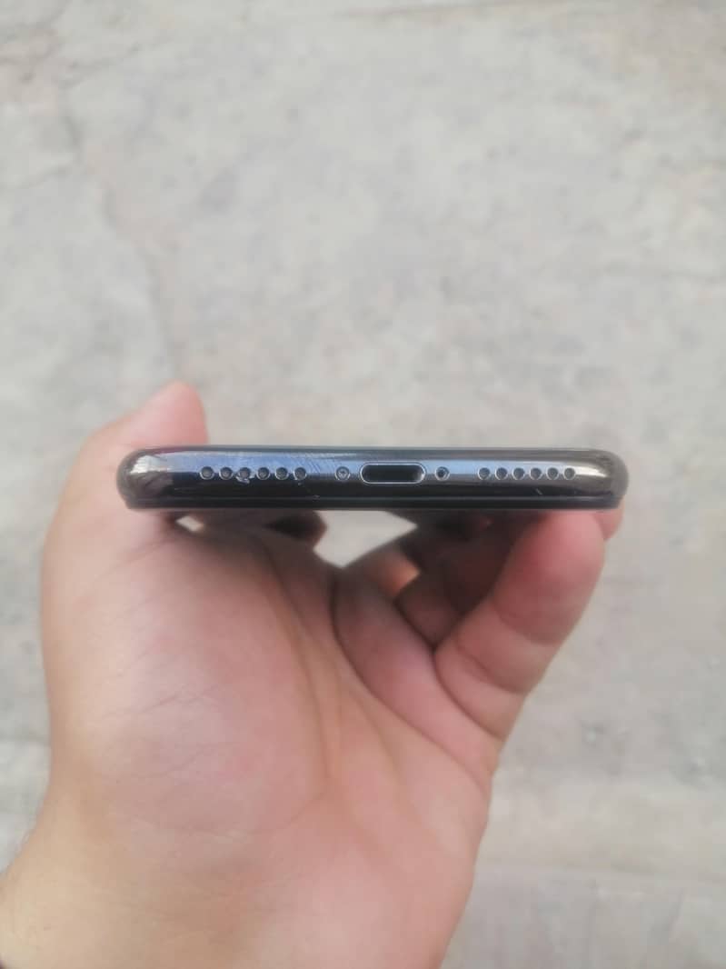Apple iPhone X 2