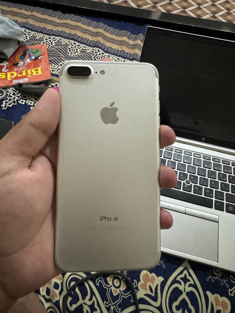 Apple iPhone 7 Plus 1