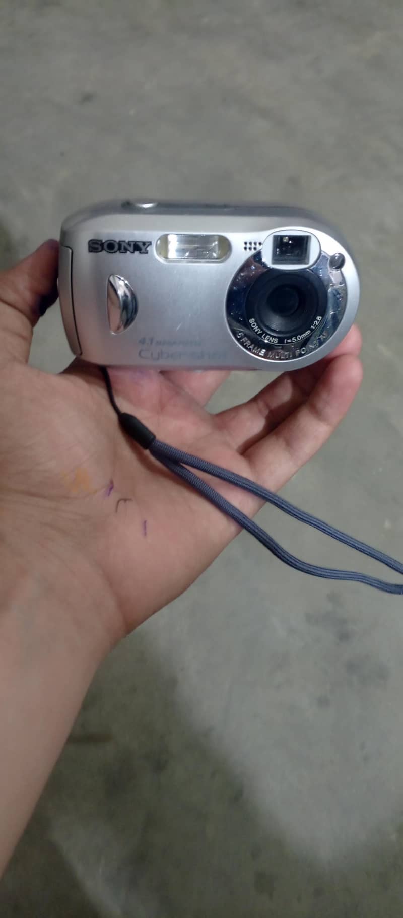 Sony digital camera 0