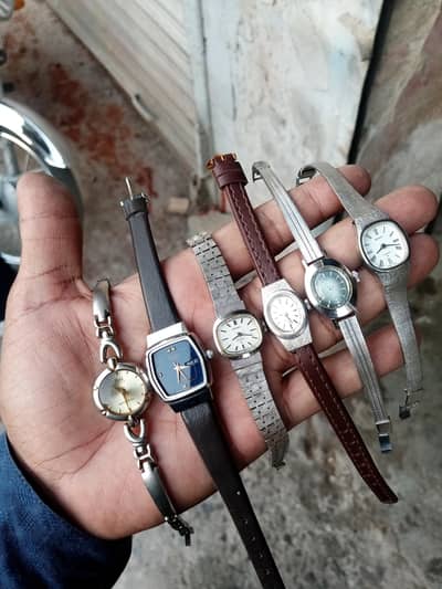Ladies Vintage Autique Working Good Condition Watch For Sale.