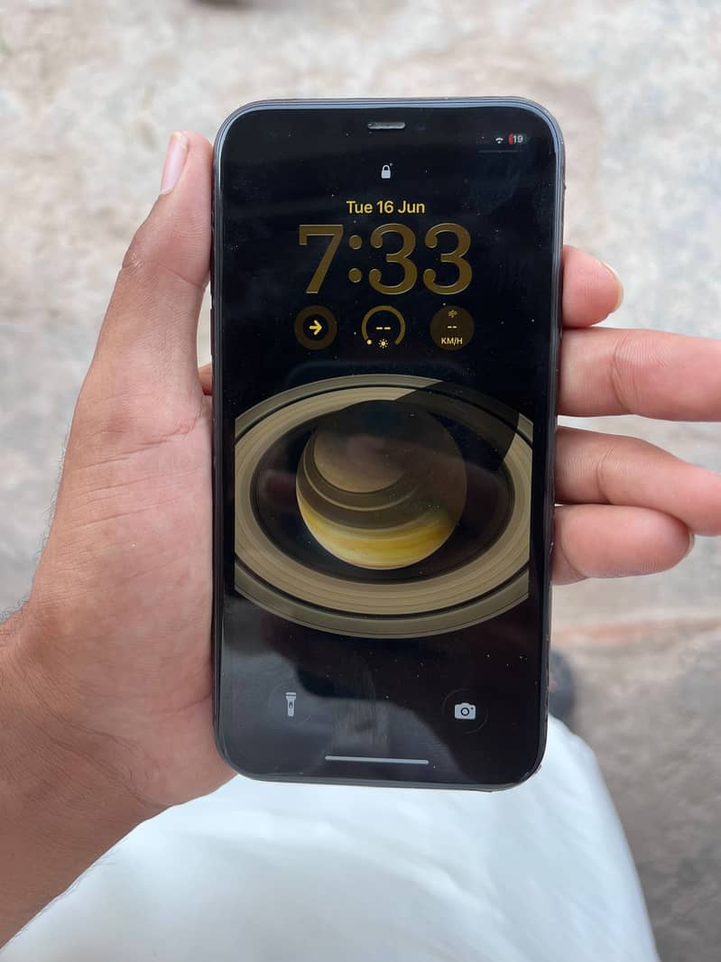 Apple iPhone 11 0
