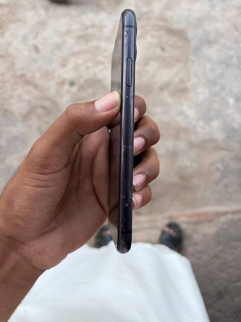 Apple iPhone 11 5