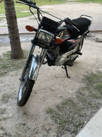 Honda CG 125 – 2019 model 27KM driven– Engine like new