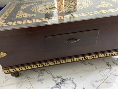 Beautiful Center Table with Drawer for Sale (Good Condition)