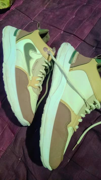 FOR SALE - Nike Fashion