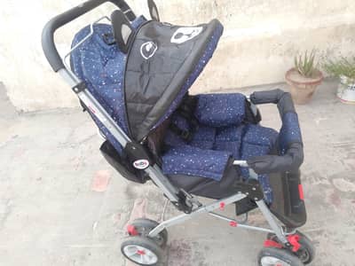 Baby Stroller /Pram - Excellent Condition - Lightweight & Comfortable