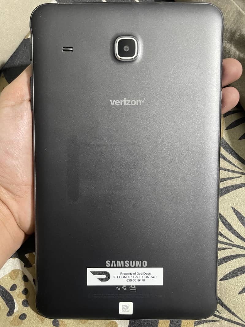 Samsung Galaxy Tab E 1