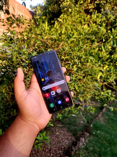 samsung s20+ dotted