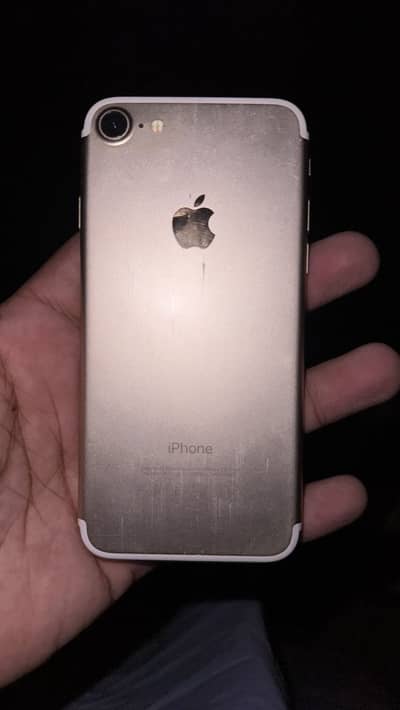 Apple iPhone 7 gold colour 128 gb