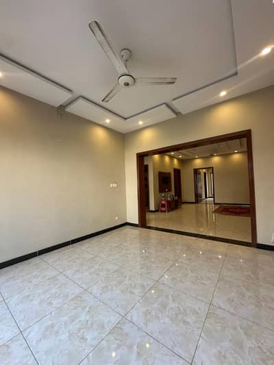 SYED BROTHERS PROUDLY OFFERS: 8-Marla Elegant And Fully Maintained Bungalow Is Available In The Best Block Of DHA Lahore.