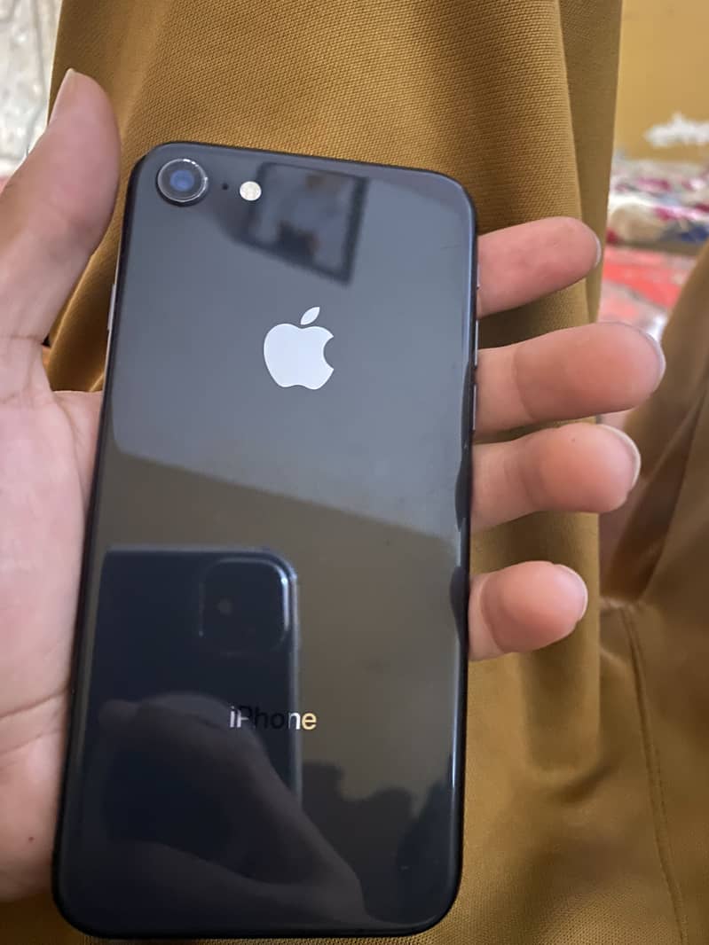 Apple iPhone 8 0