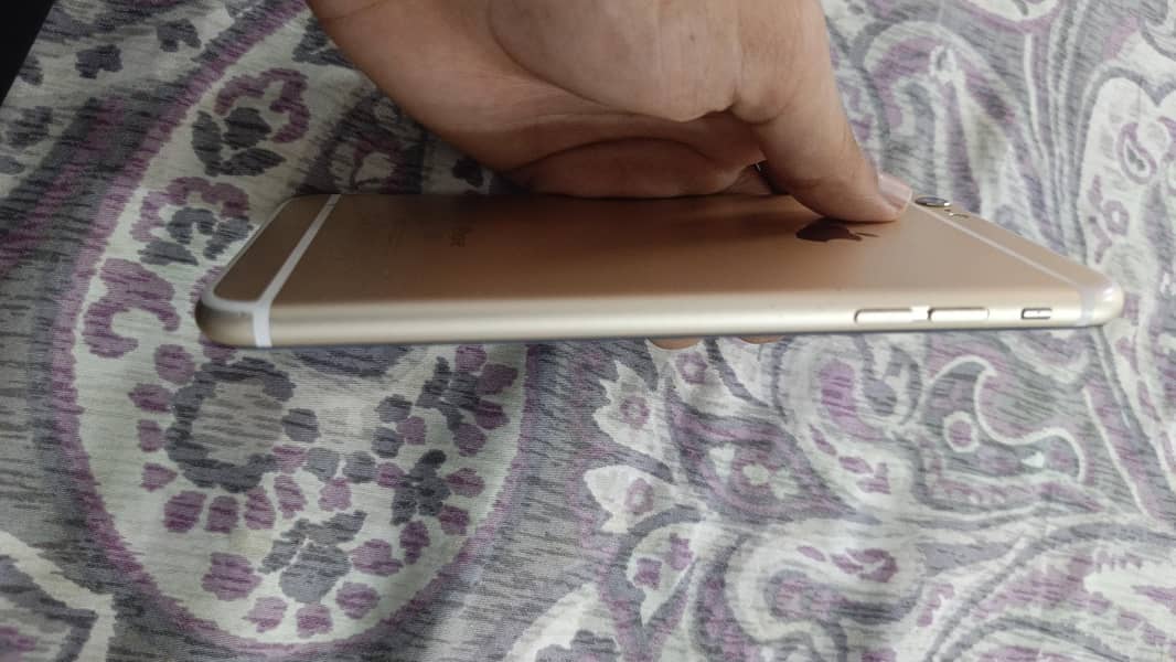 Apple iPhone 6S Plus 3