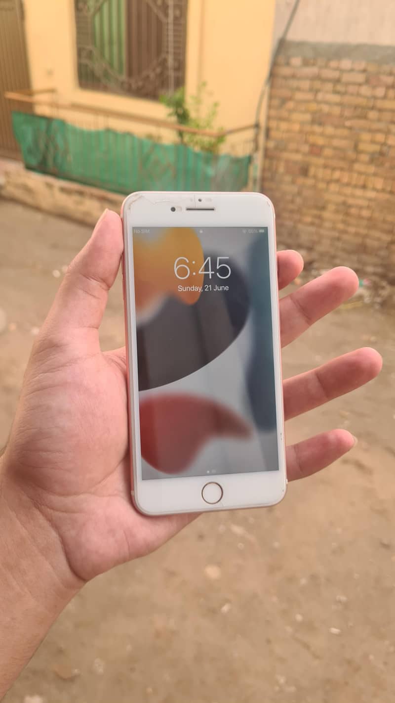 Apple iPhone 7 Plus 1