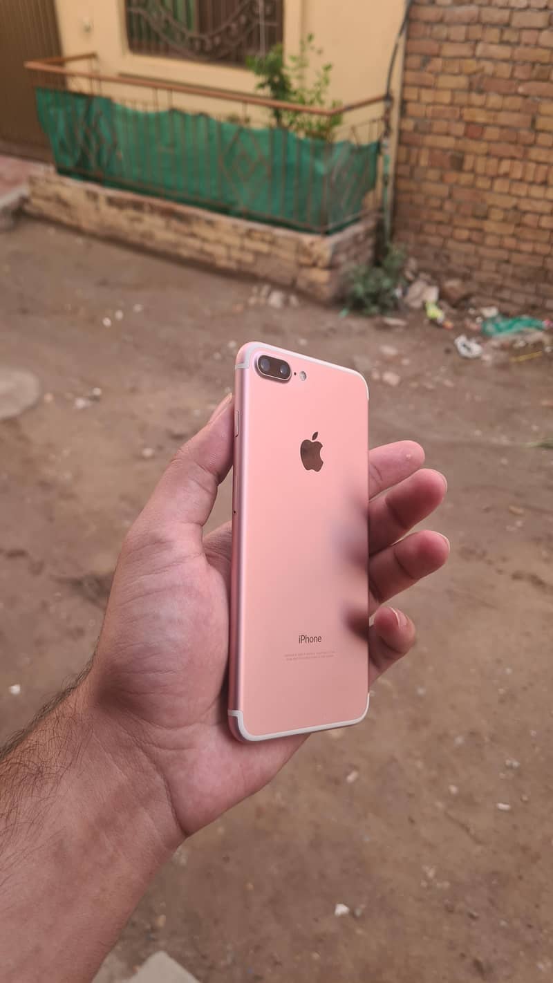 Apple iPhone 7 Plus 4