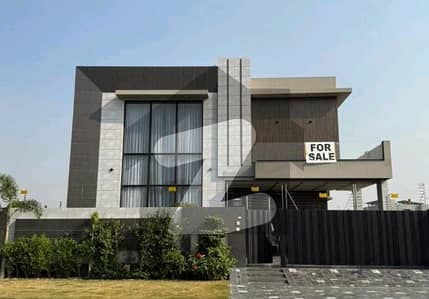 1 KANAL BRAND NEW BUNGALOW FOR SALE IN PHASE 7.