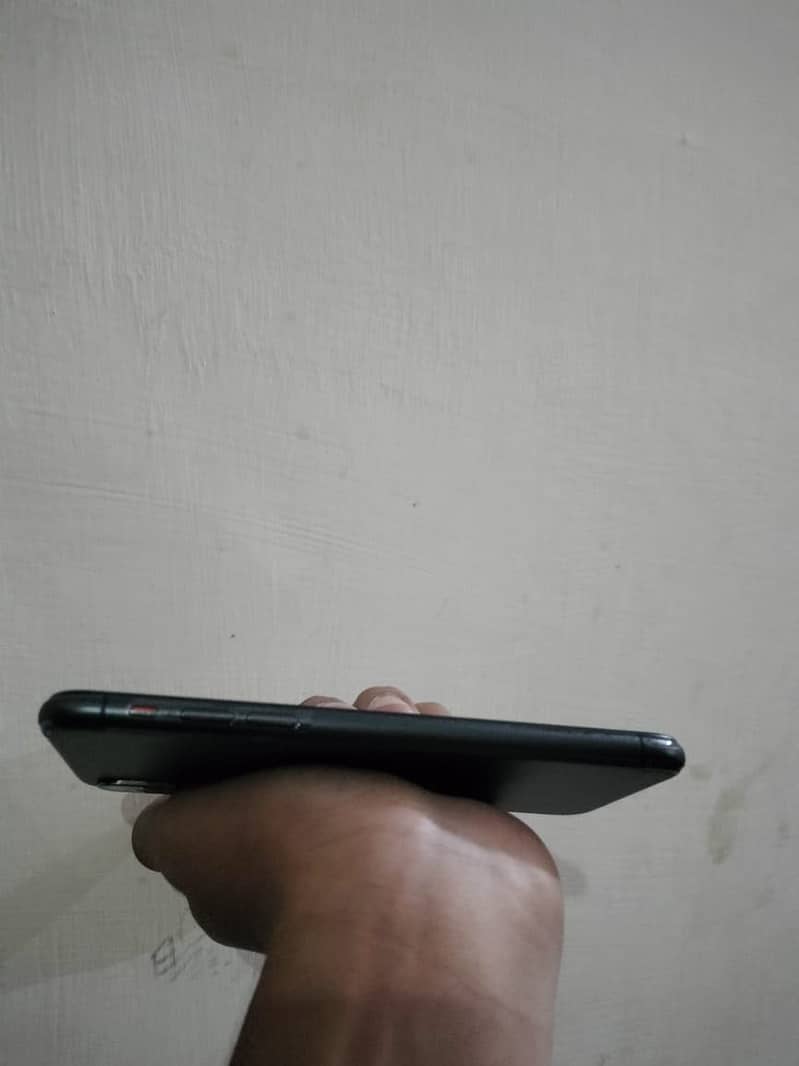 Apple iPhone XS 3