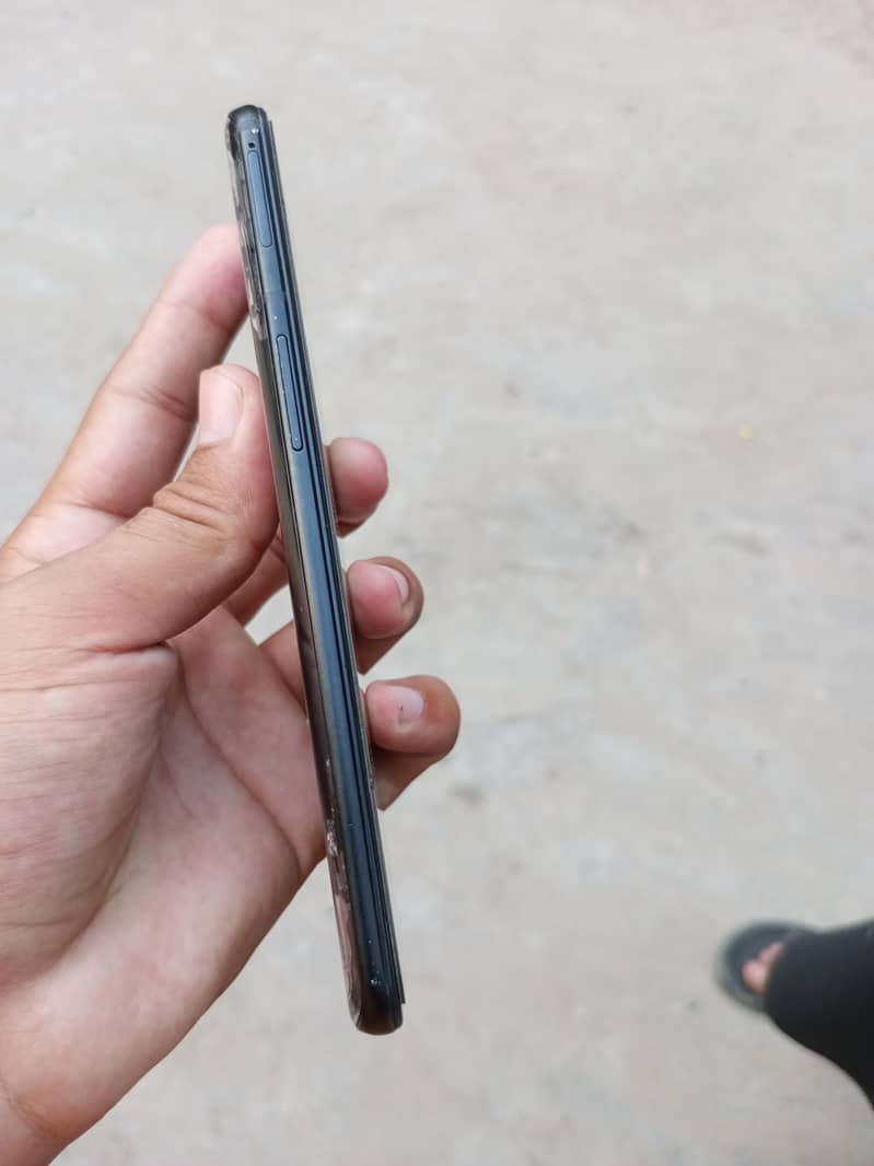 One Plus 6T 5