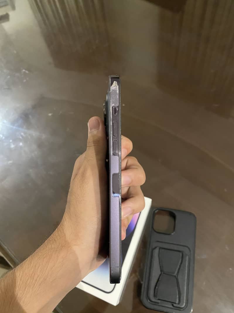 iPhone 14 Pro Max 2