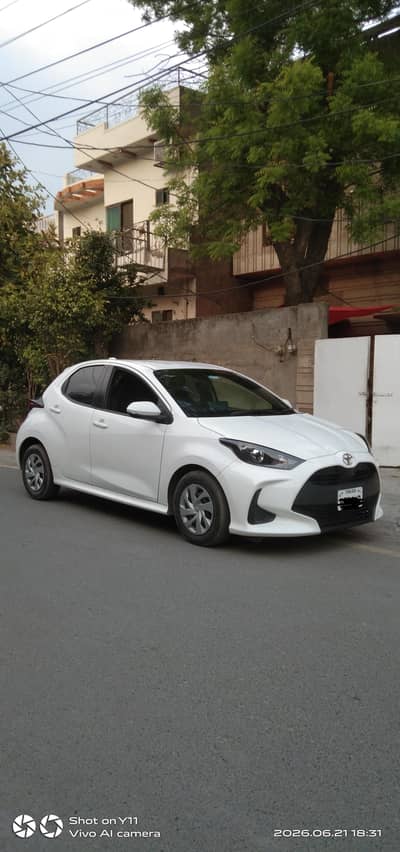 Toyota Yaris X Hatchback 21/24.
