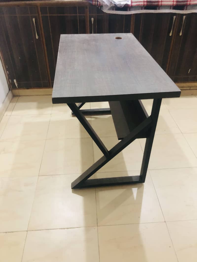 Computer Table 5*2 2