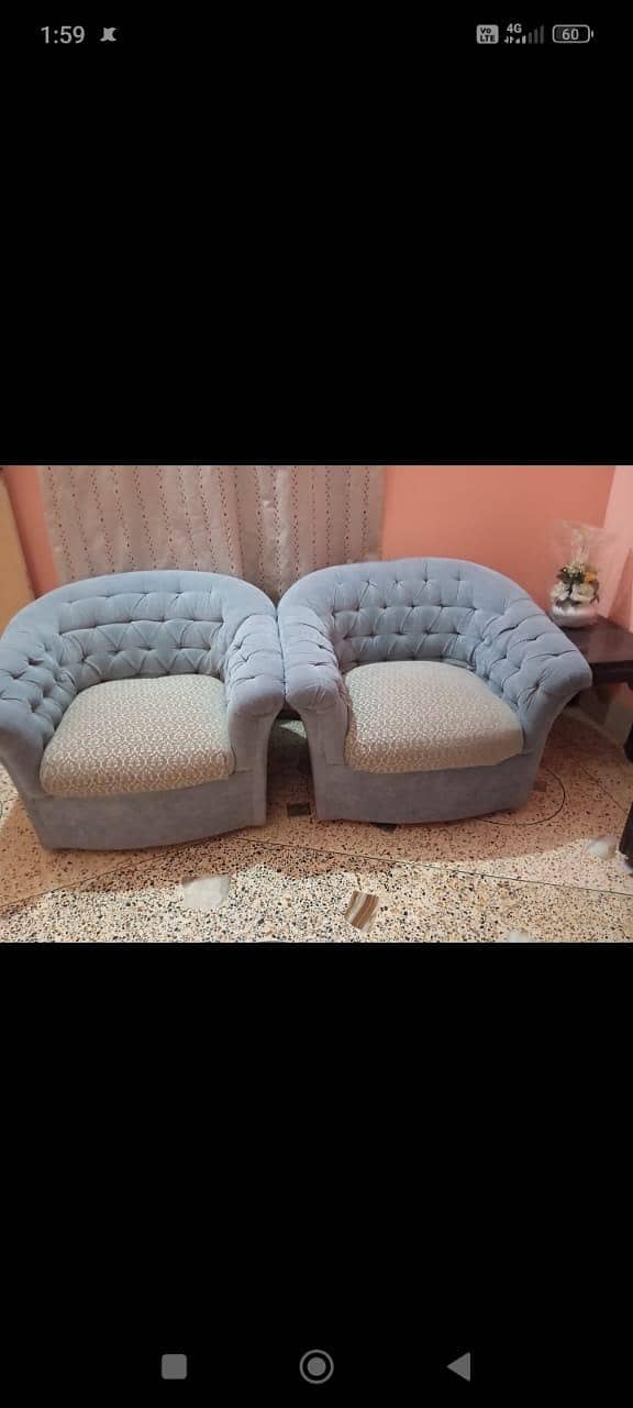 Beautiful Sofa Set 0
