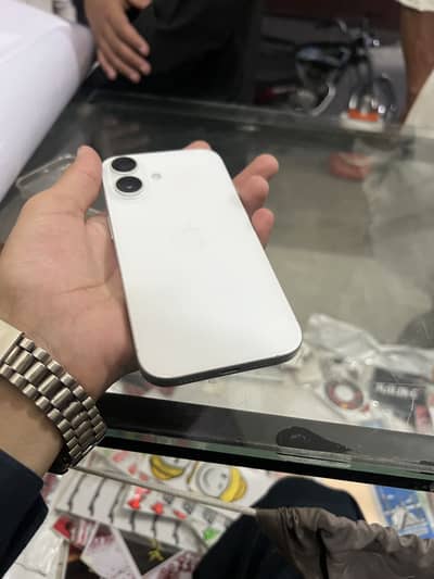 Apple iPhone 16 MDM