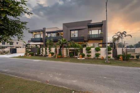 SYED BROTHERS PROUDLY OFFERS: 2-Kanal Elegant Bungalow Is Available In The Best Block Of DHA Lahore.