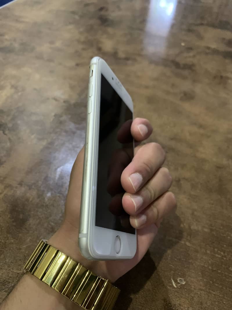 Apple iPhone 8 3