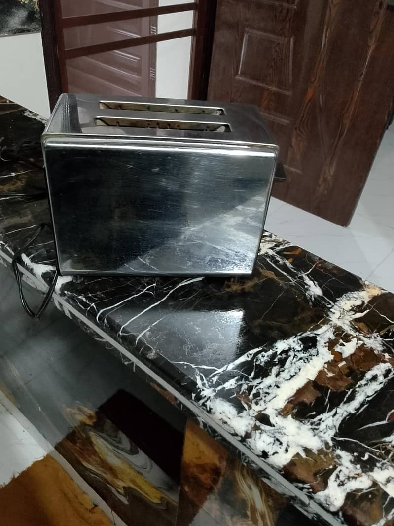 Tosheba Toaster 1