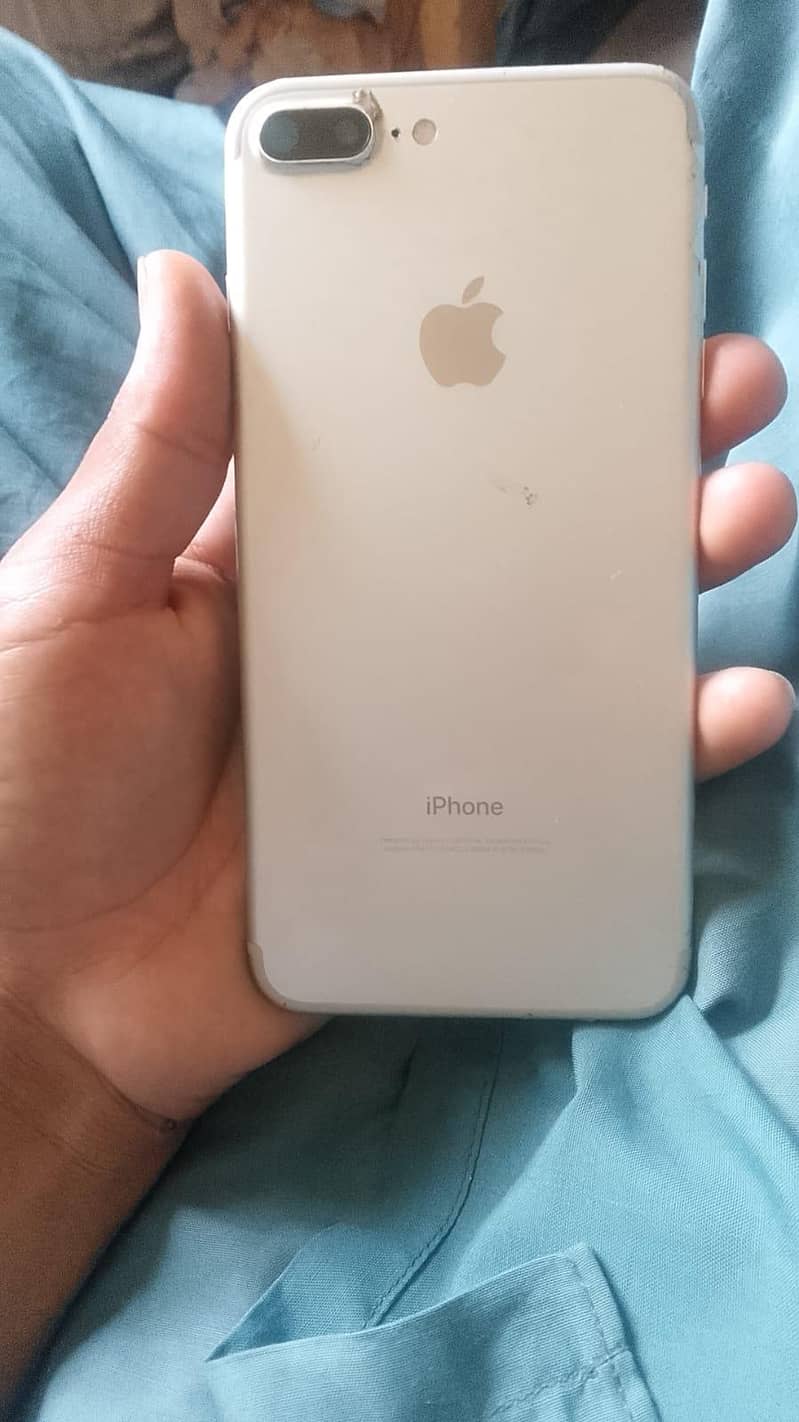 Apple iPhone 7 Plus 4