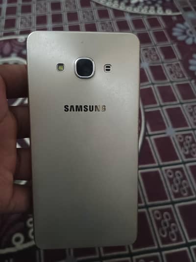 I want to sell my phone My Whatsapp number 03315155676